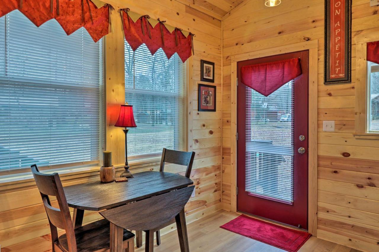 Cozy Heber Springs Cabin With Deck And Dock! Екстериор снимка